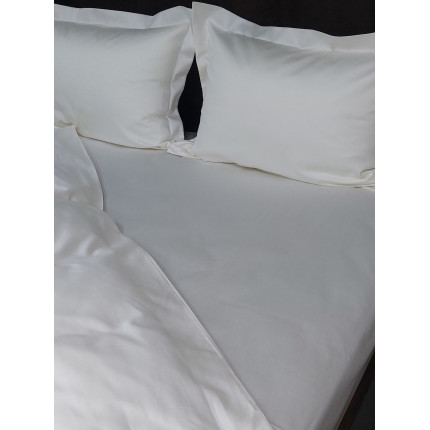 Простыня Neustadt U кремовая